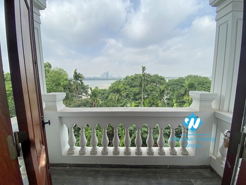 Garden house 4 bedrooms river view for rent in Ngoc Thuy, Long Bien district